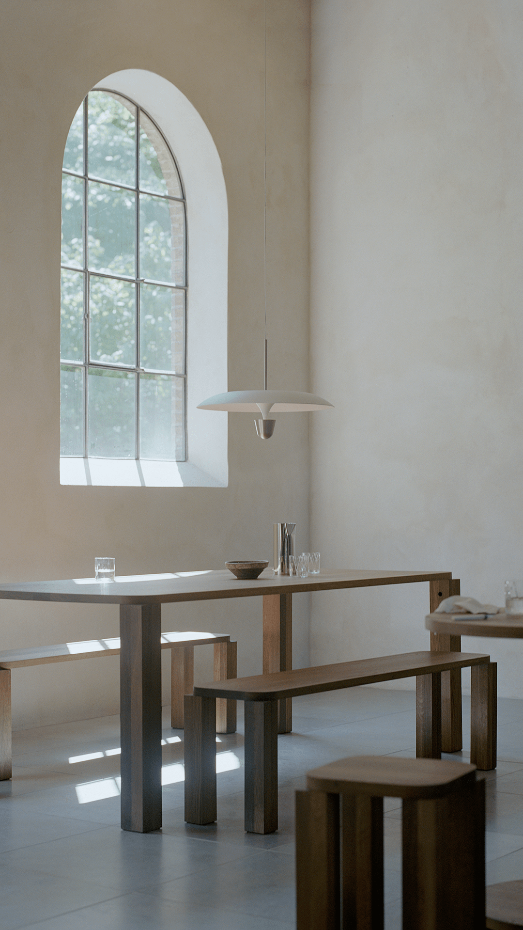 Závěsné svítidlo KANTARELL bílé s niklovaným povrchem