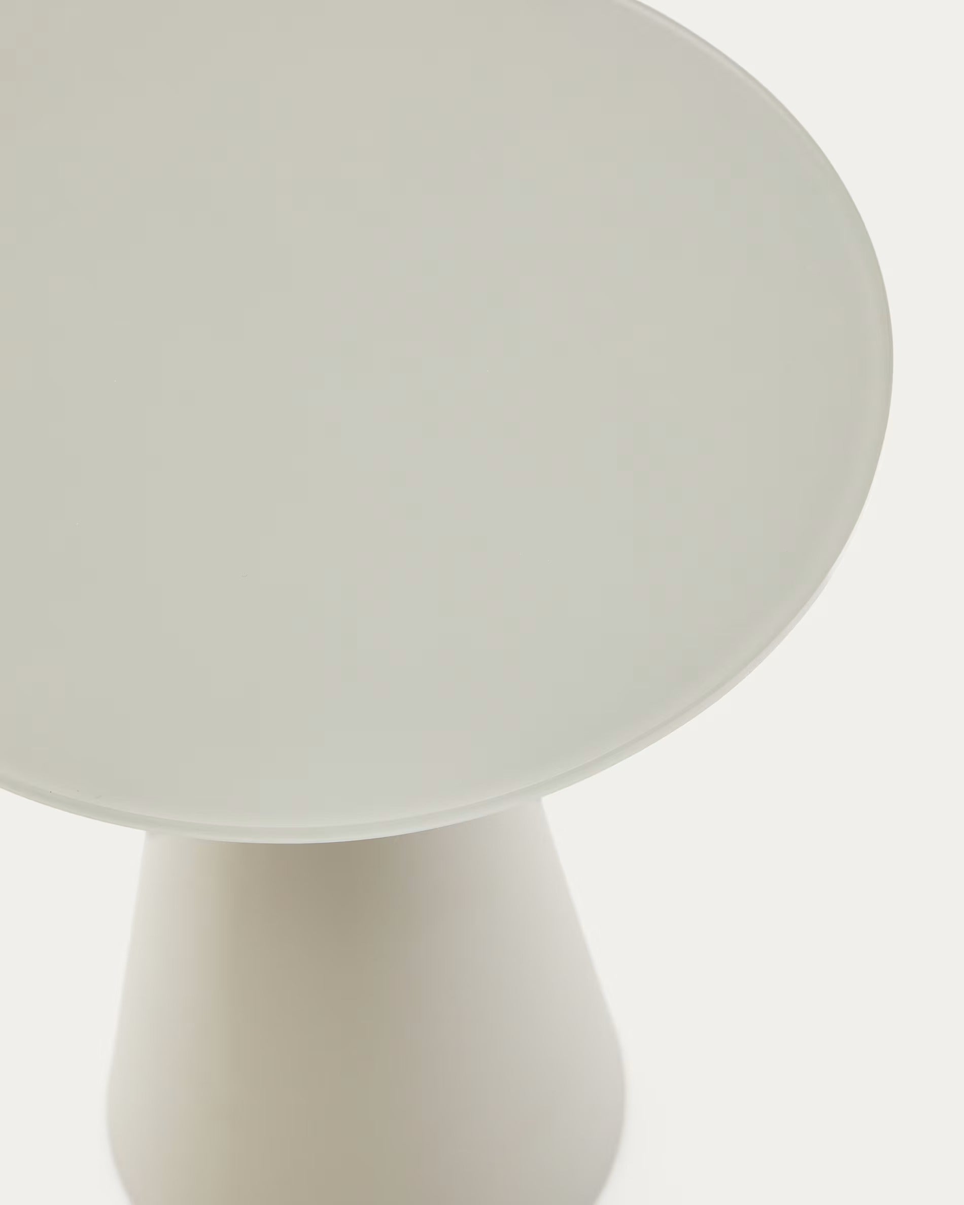 Šedý boční stolek WILSHIRE