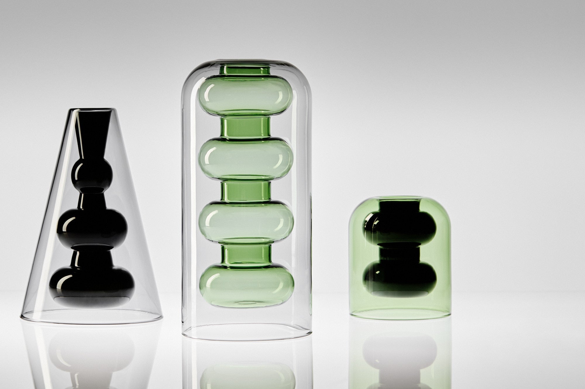 Vase bump conone black glass