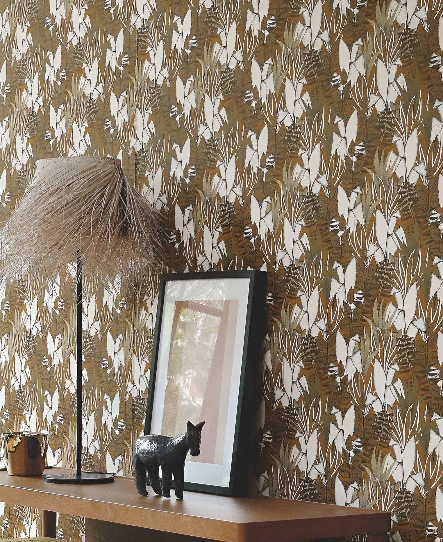 Tapeta se strukturovaným rostlinným motivem džungle TIGRIS - KAKI khaki