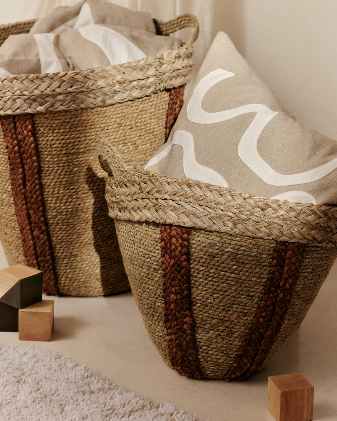 Dekorativní polštář KOVE APPLIQUÉ béžový