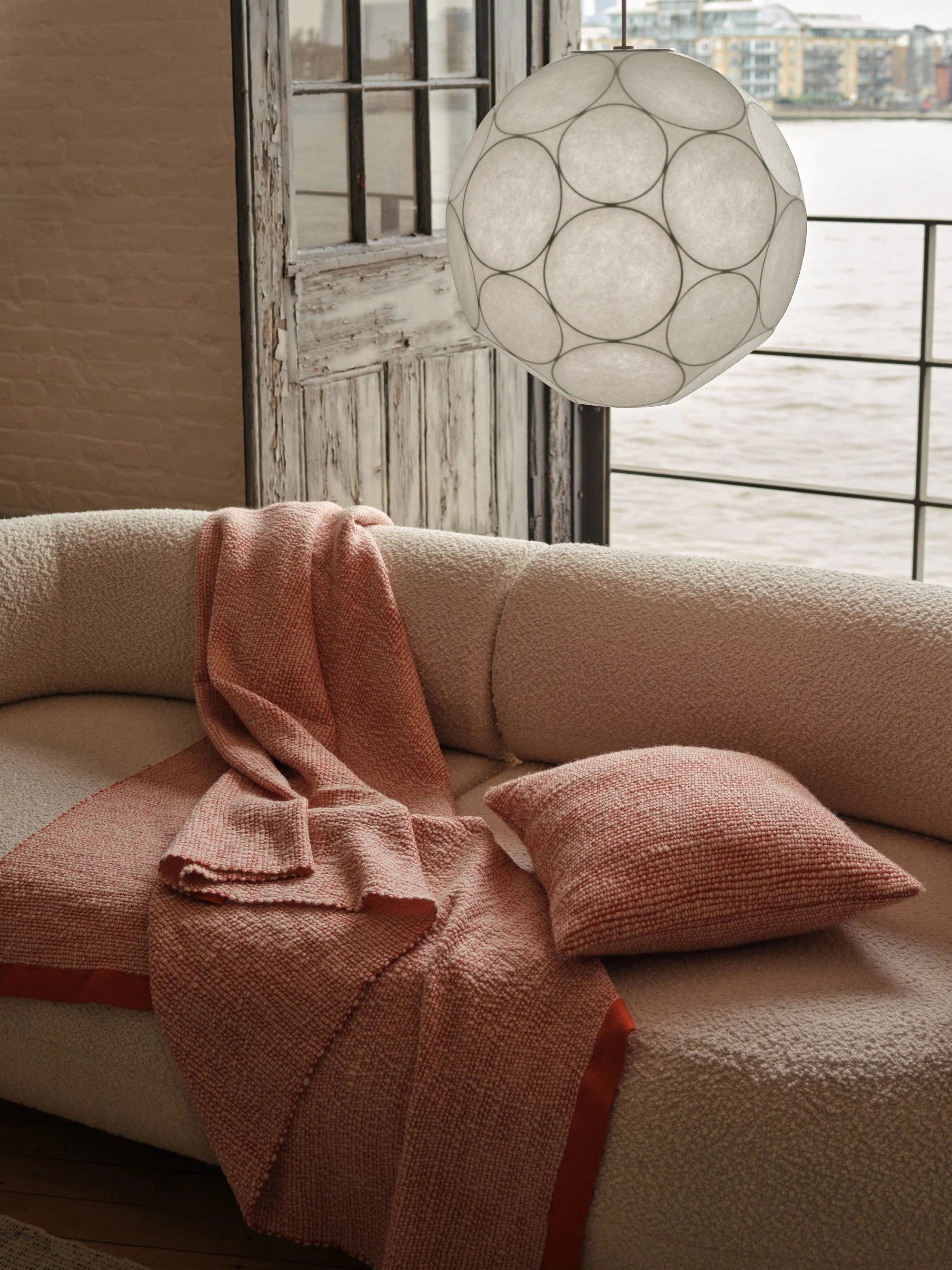 Polštář THREAD krémový s oranžovým