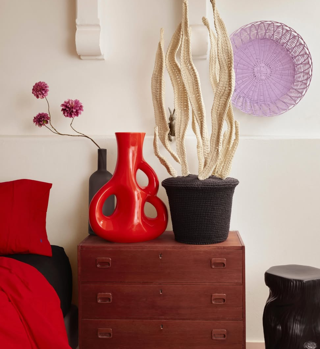 Váza TŘI UŠI korálově červená