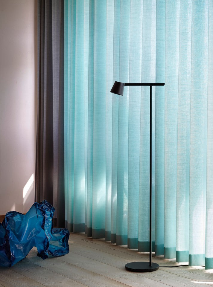 Stojací lampa TIP černá