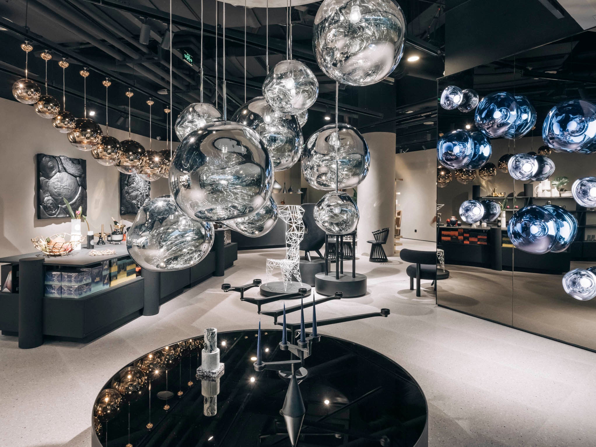 MELT MEGA Smoky Ceiling Lamp