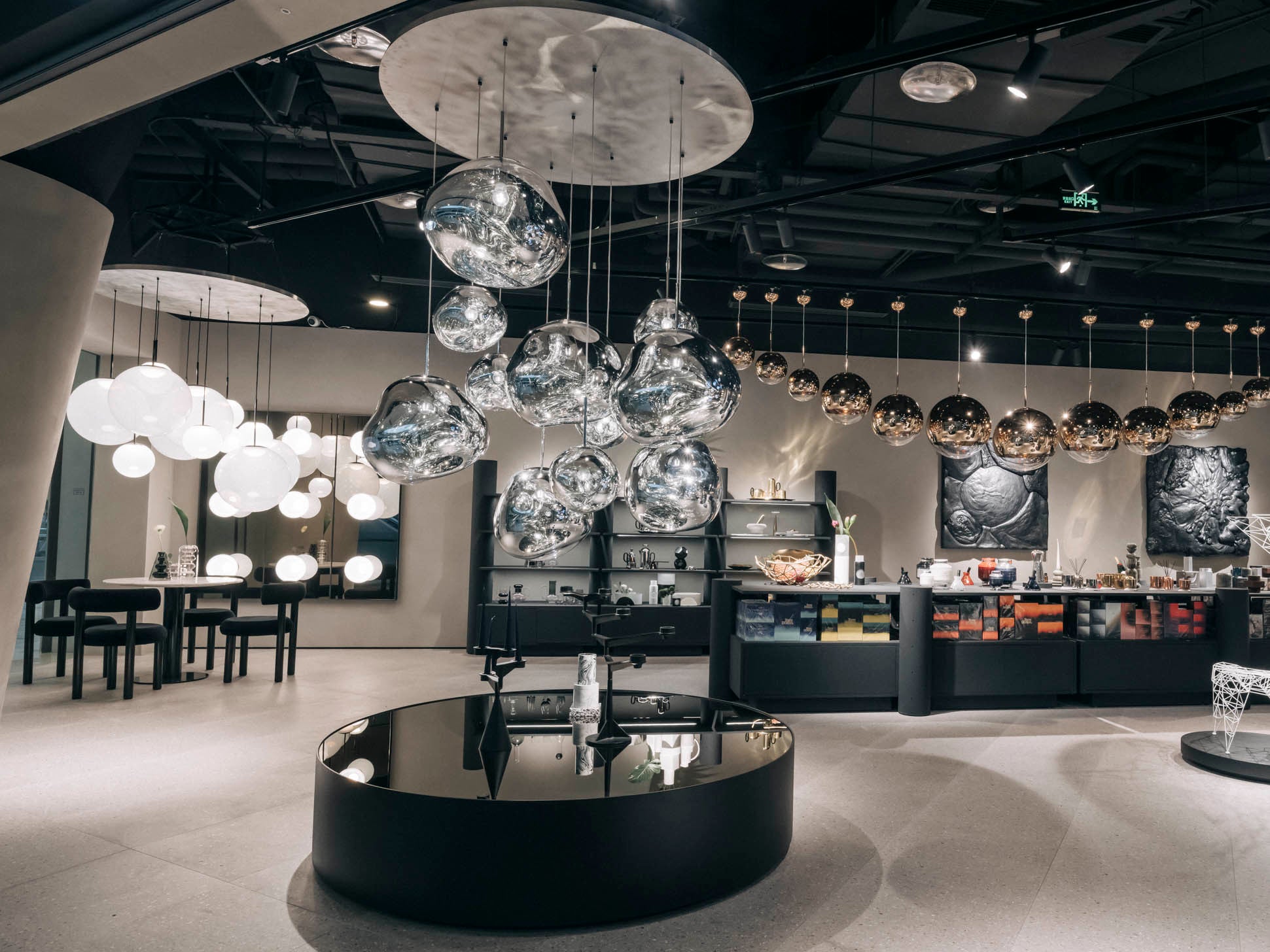 MELT MEGA Silver Ceiling Lamp
