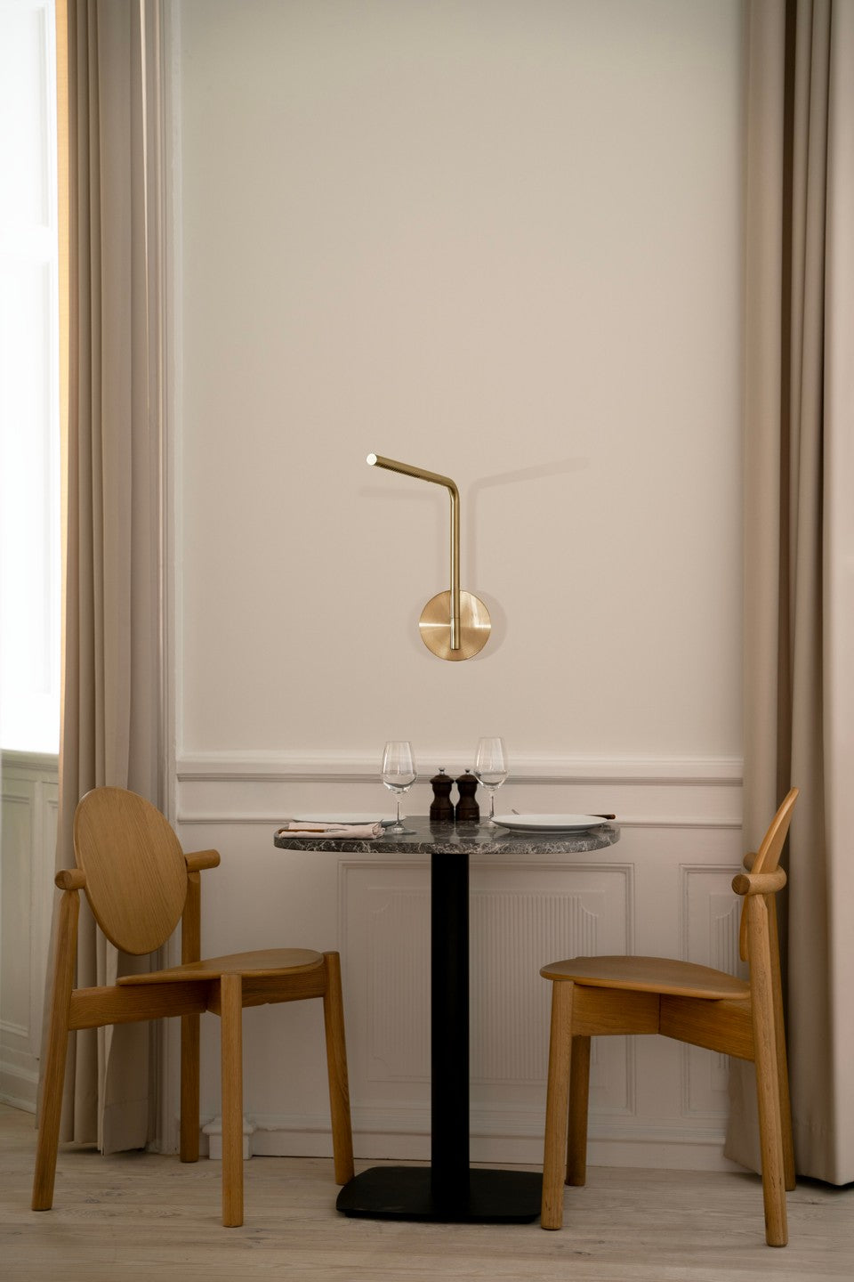 Nástěnná lampa OMNI PIVOT zlatá