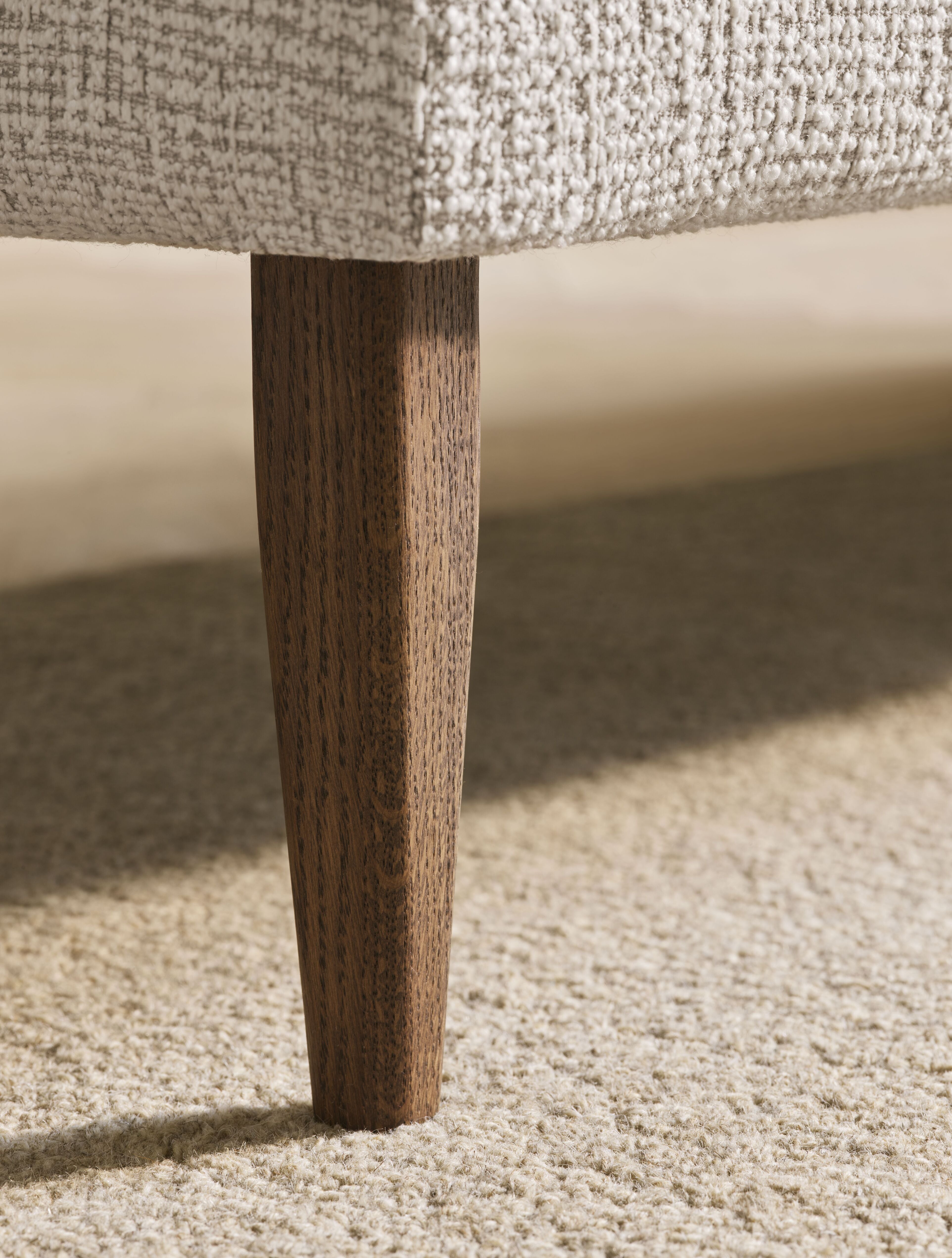 Pohovka pro 4 osoby VENEDA SLIM s dubovým podstavcem