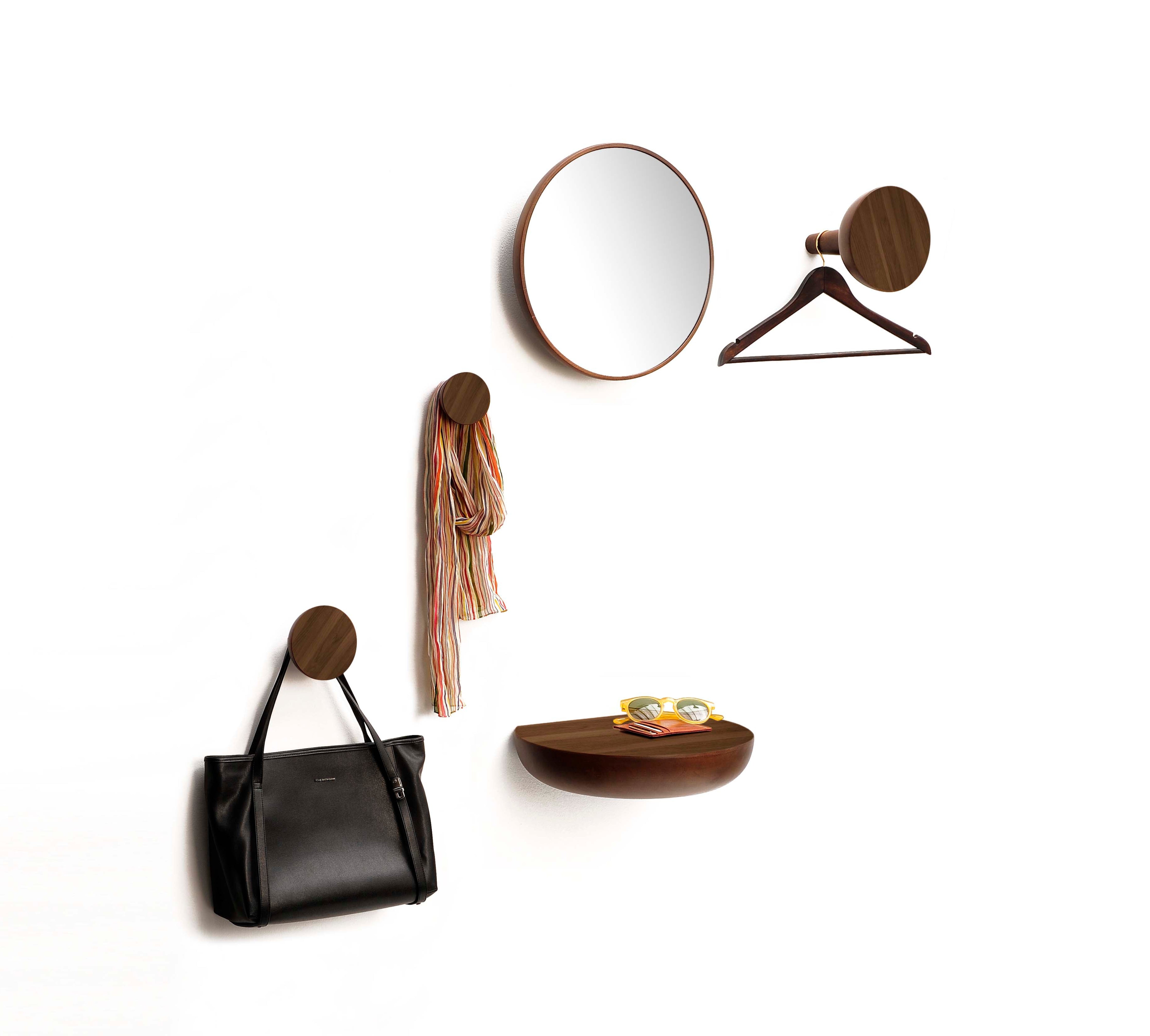 Sada věšáků WELCOME ořechová dýha