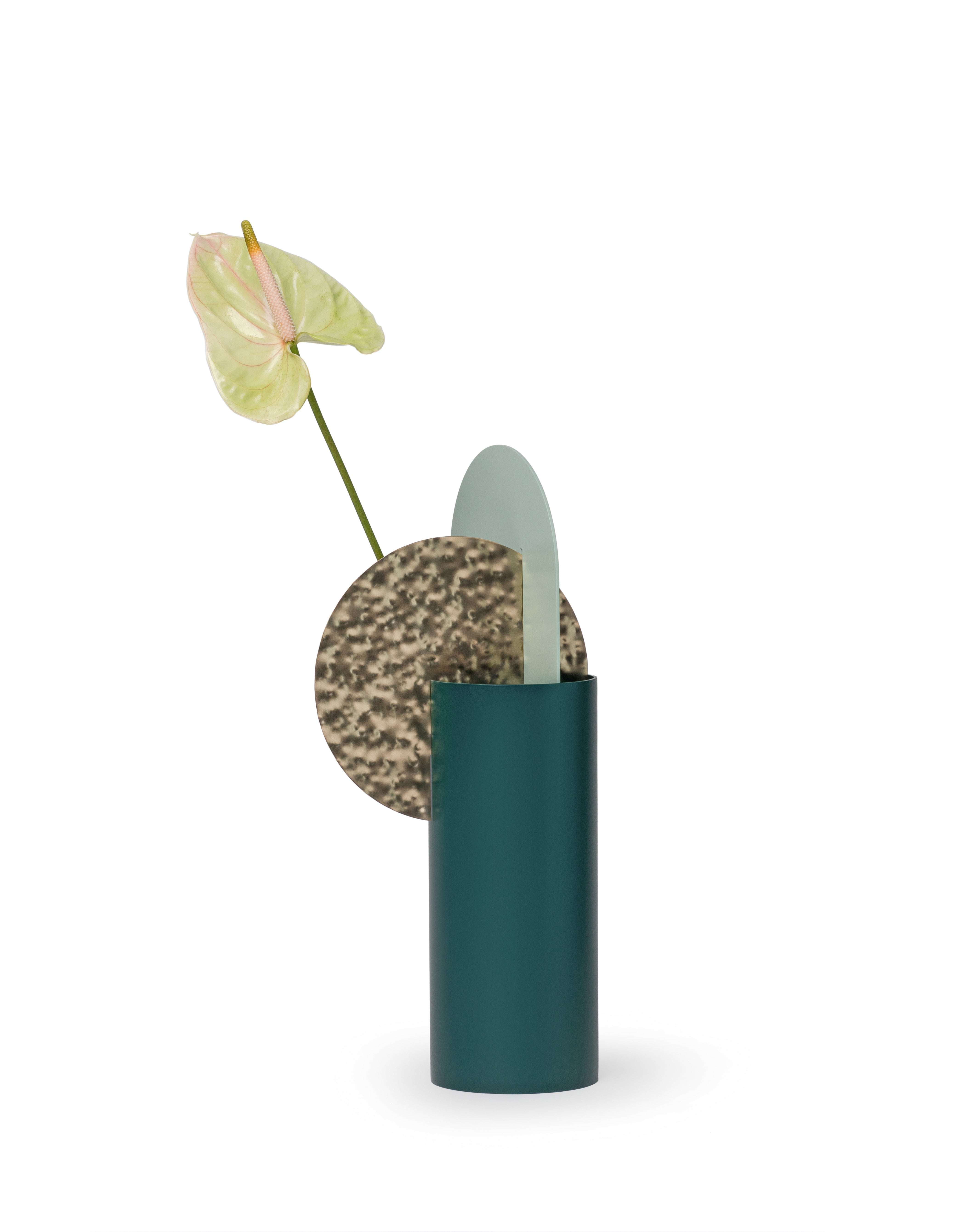 Váza YERMILOV - ČÍSLOVANÁ EDICE zelená s mosazným detailem