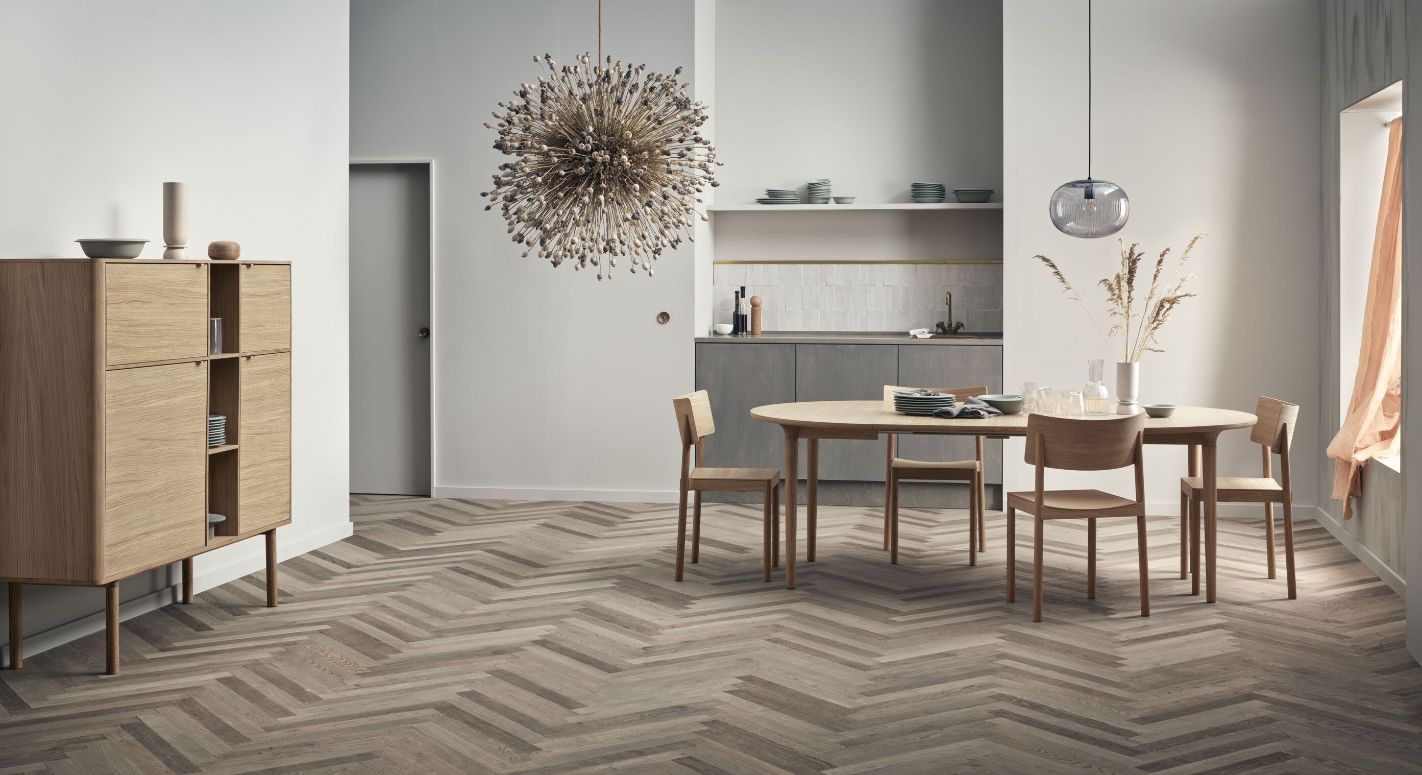 Židle TUNE černý dubový dýha