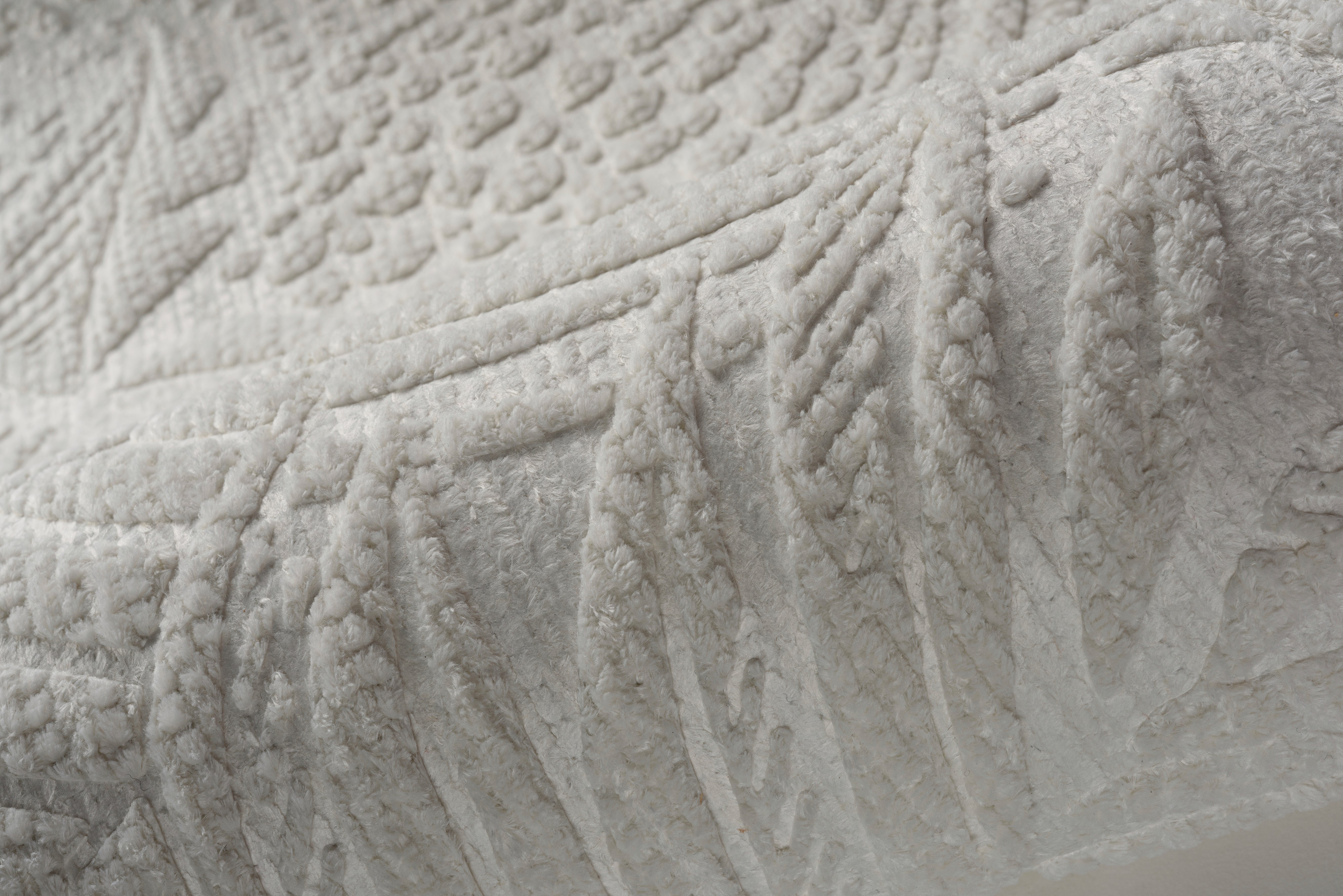 Textilní tapeta s 3D vzorem PANTHERA světle béžová