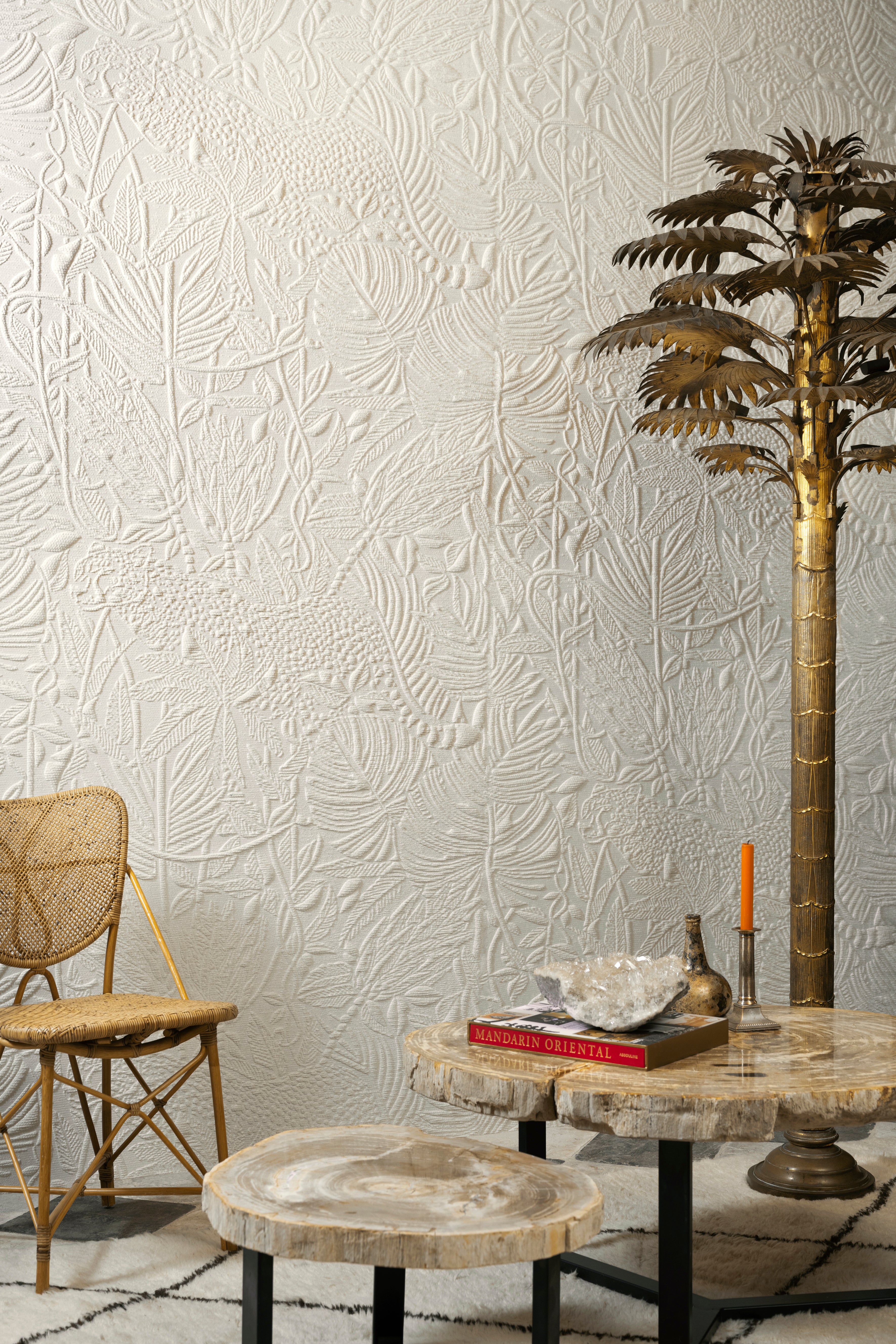 Textilní tapeta s 3D vzorem PANTHERA světle béžová