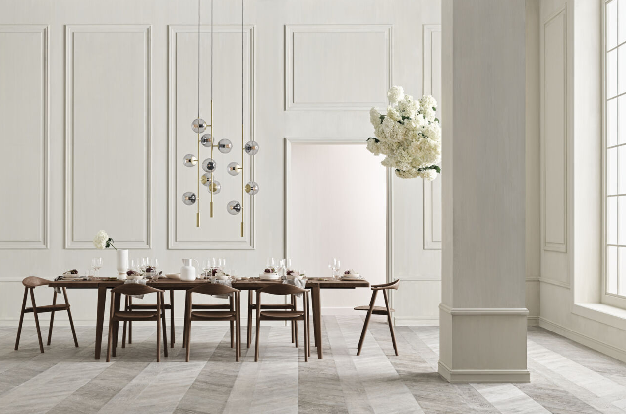 Židle SWING z lakovaného dubového dřeva v černé barvě