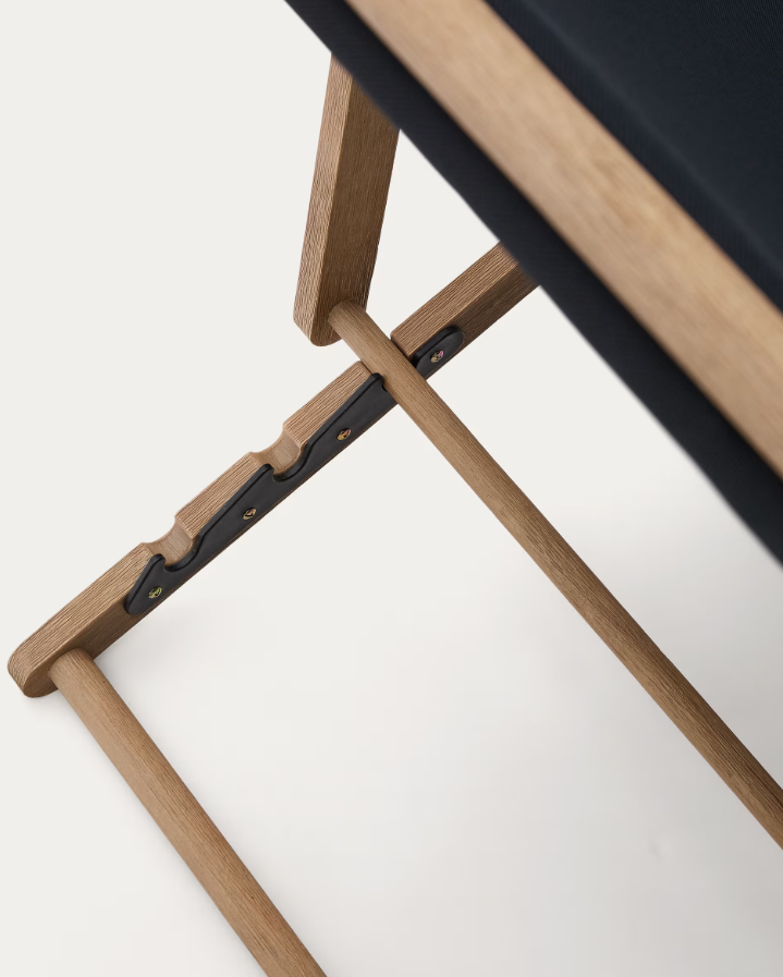 Vilara black deckchair with acacia base