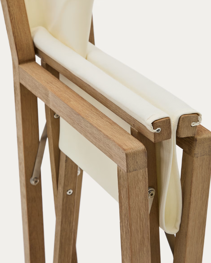Villara white external chair with an acacia base