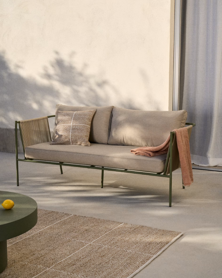 Zivia Écru outer sofa with a steel base