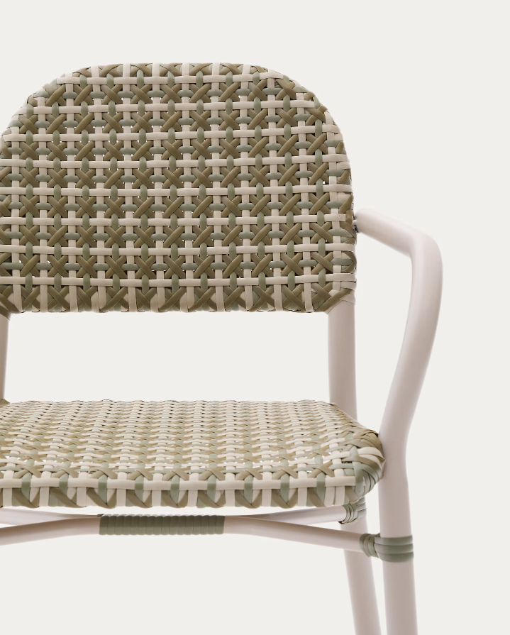 Tuccia Rattan garden chair with an aluminum base