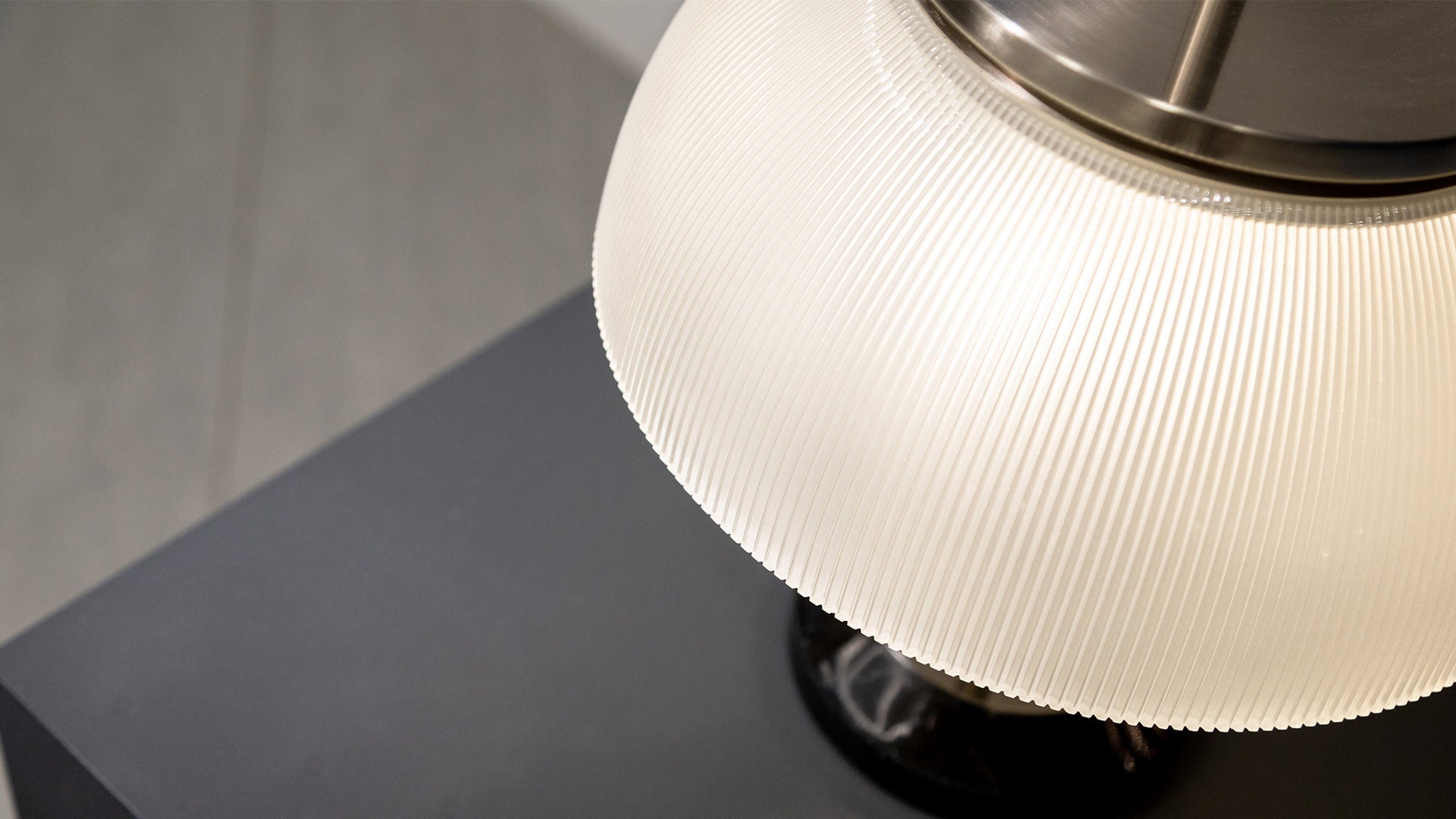ALFA table lamp white with marble base