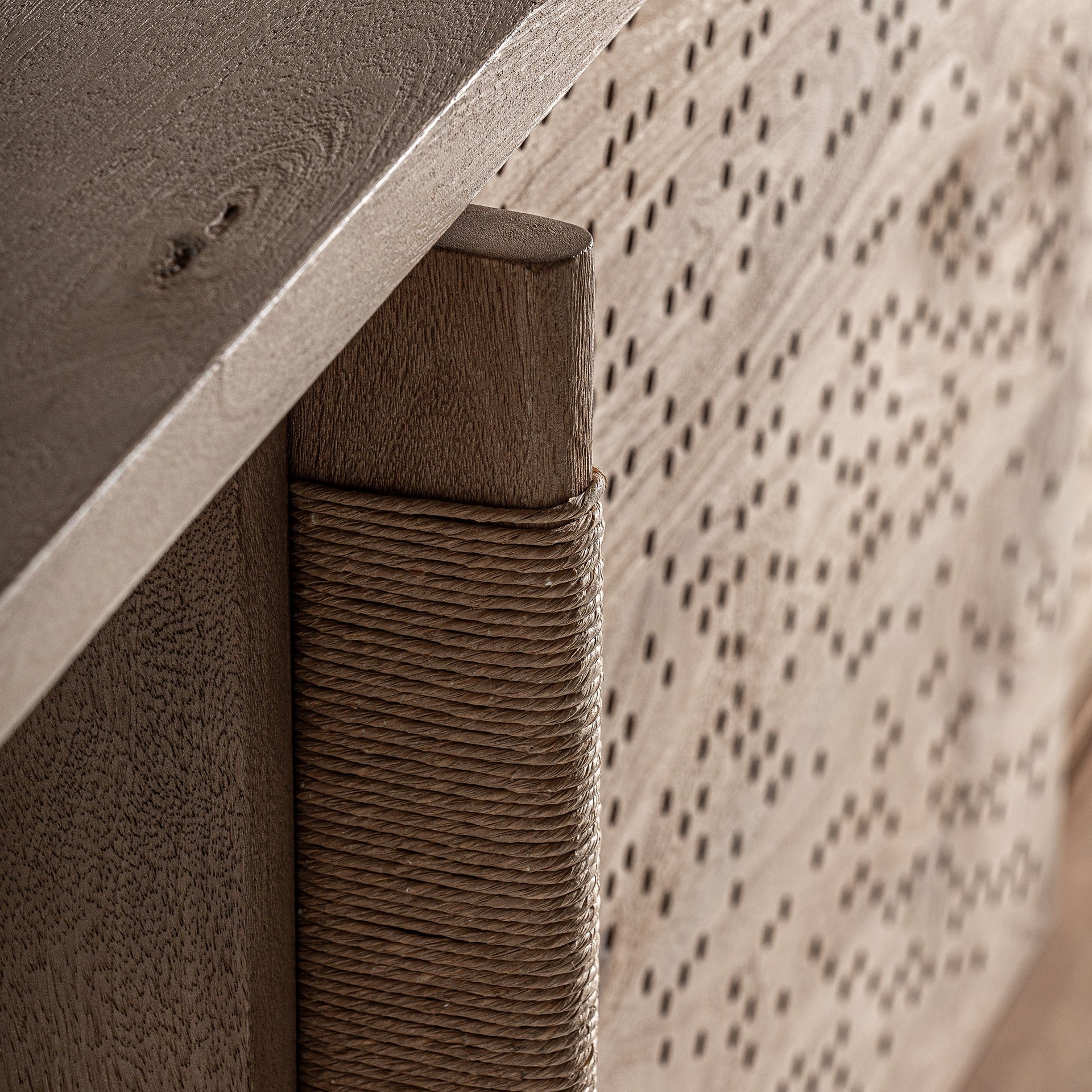 Komoda JACQUARD z mangového dřeva