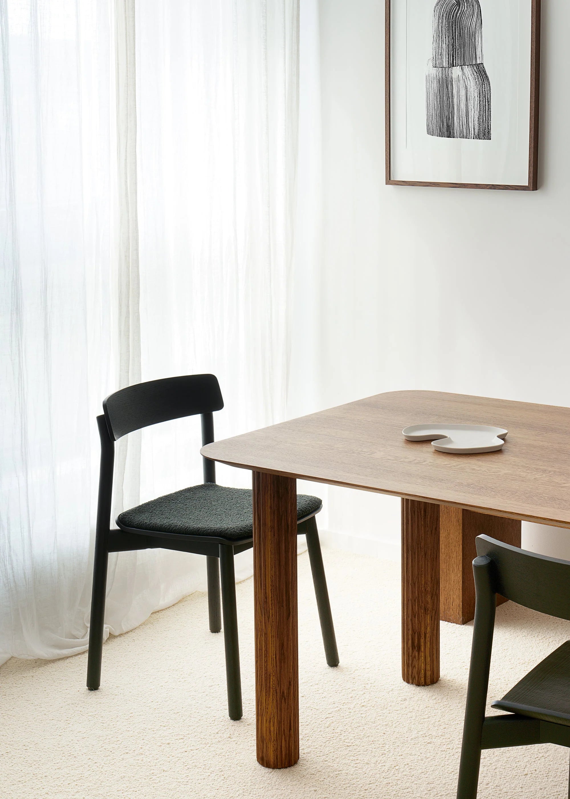 Stůl FILAR černé jasanové dřevo