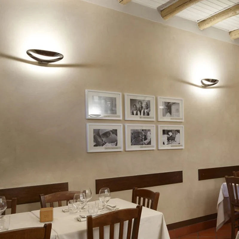 Nástěnná lampa MESMERI LED chrom