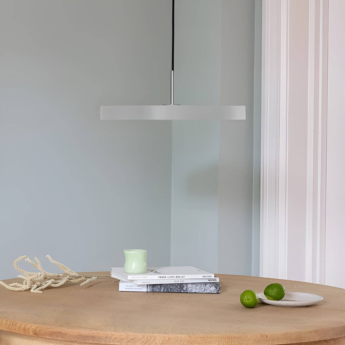 ASTERIA PLUS pendant lamp in light gray with silver insert