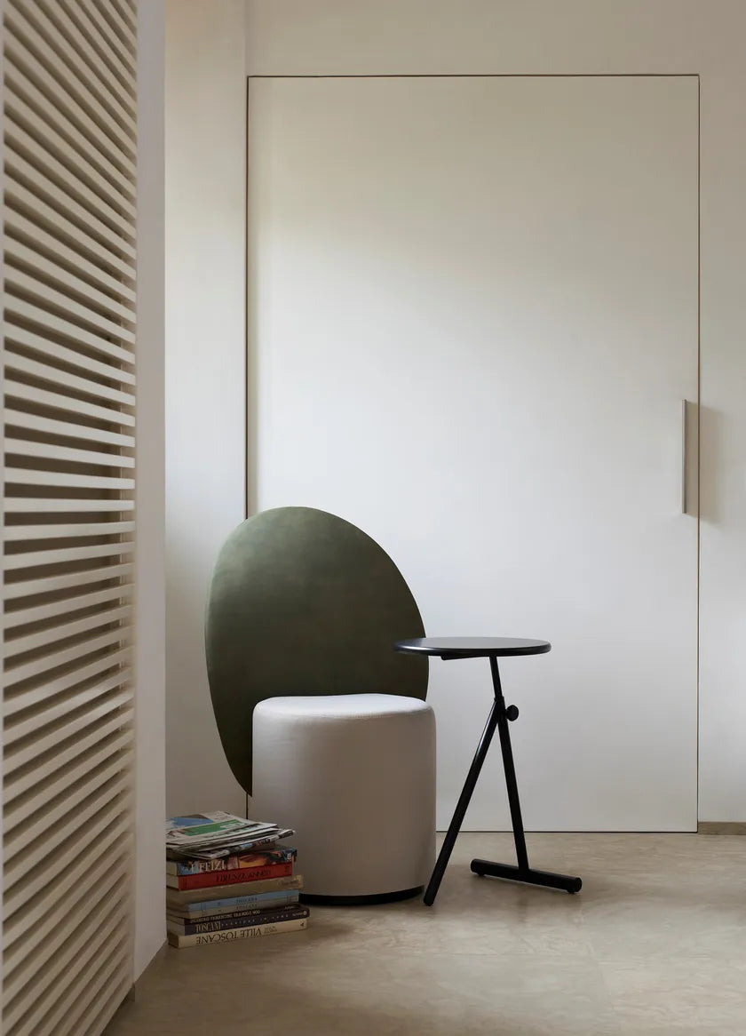 Fotel LOOMI tapicerowany