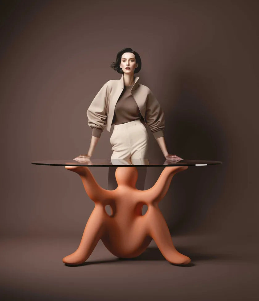 HELPYOURSELF black round table