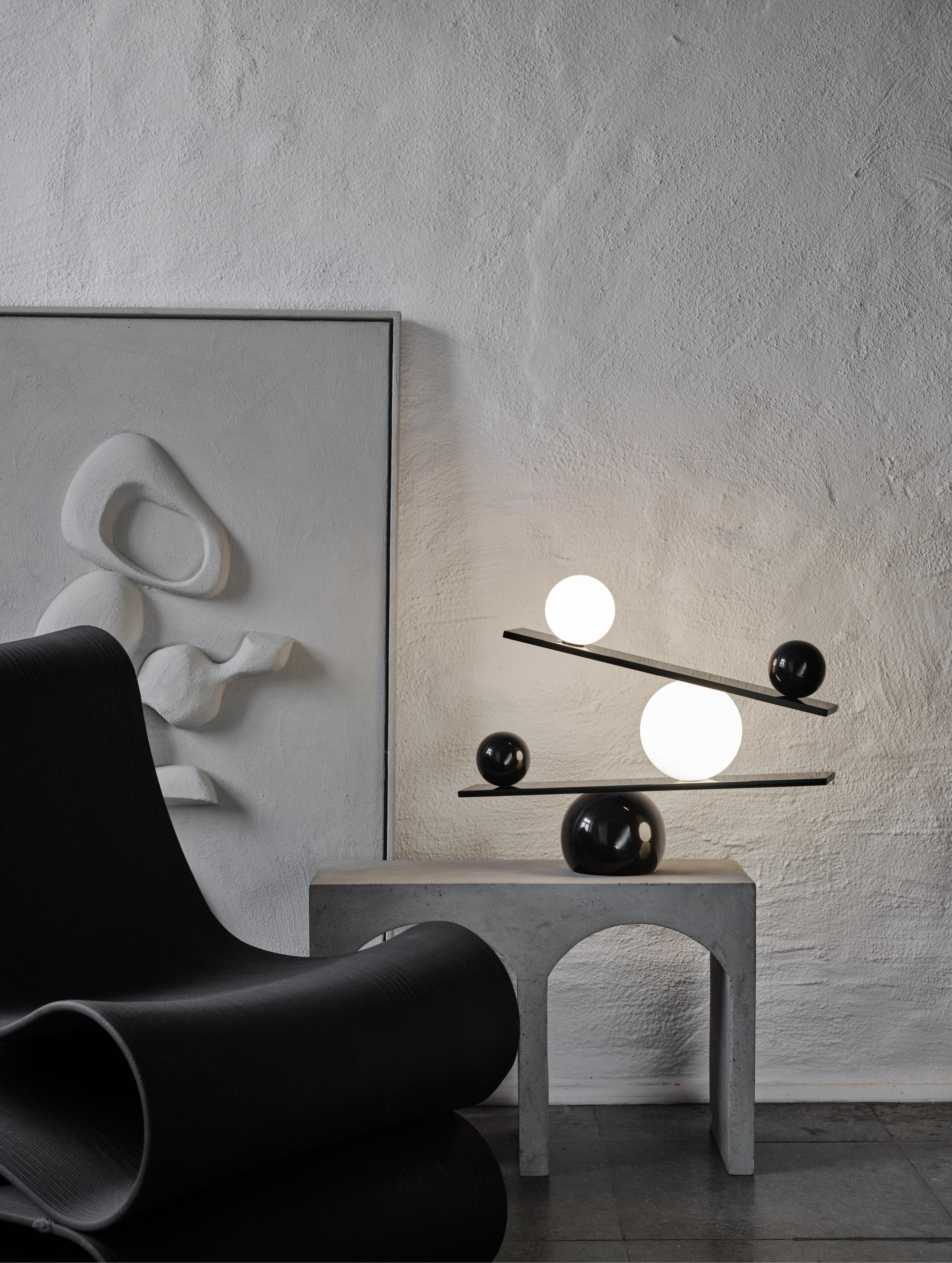 Stolní lampa BALANCE černá