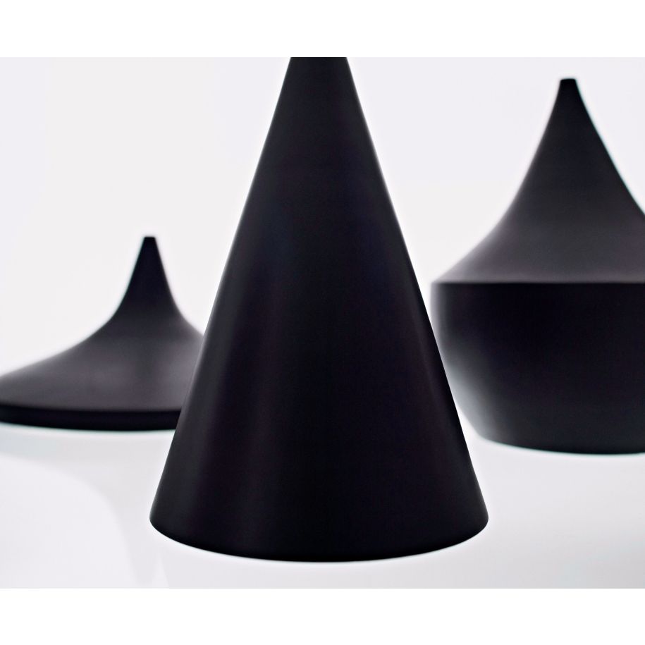 Závěsné svítidlo BEAT černé s měděným detailem