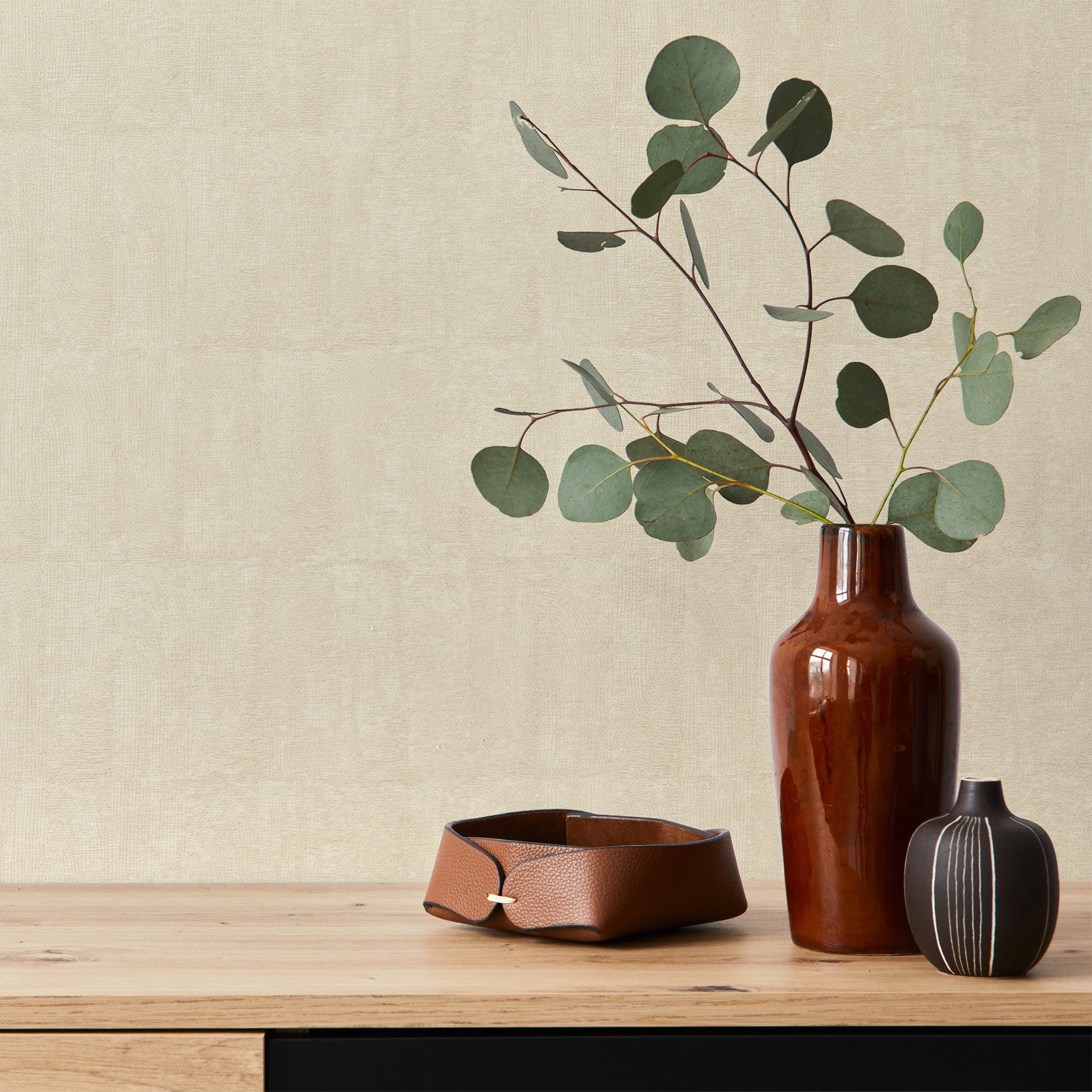 Tapeta se strukturou napodobující hlínu BIZEN - IVOIRE slonová kost