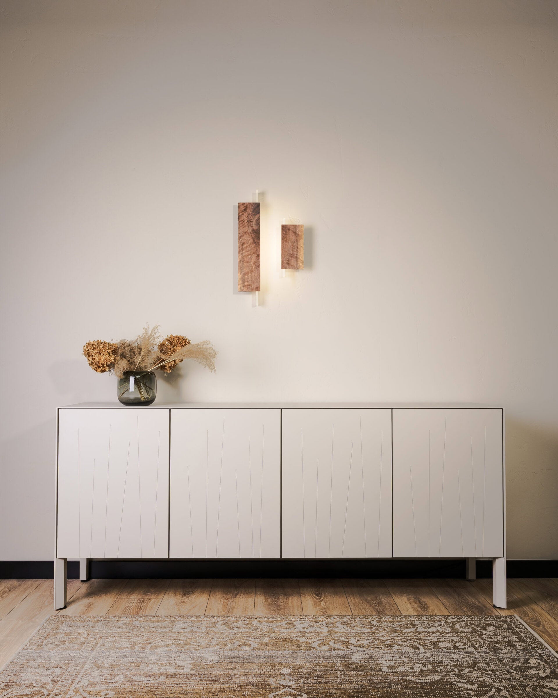 Nástěnné svítidlo BLAZE ořechové dřevo