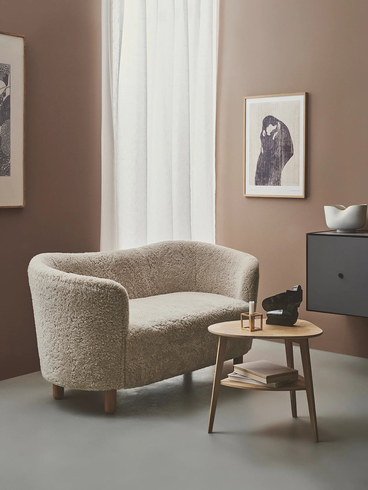 MINGLE Sofa sheep leather with oak base