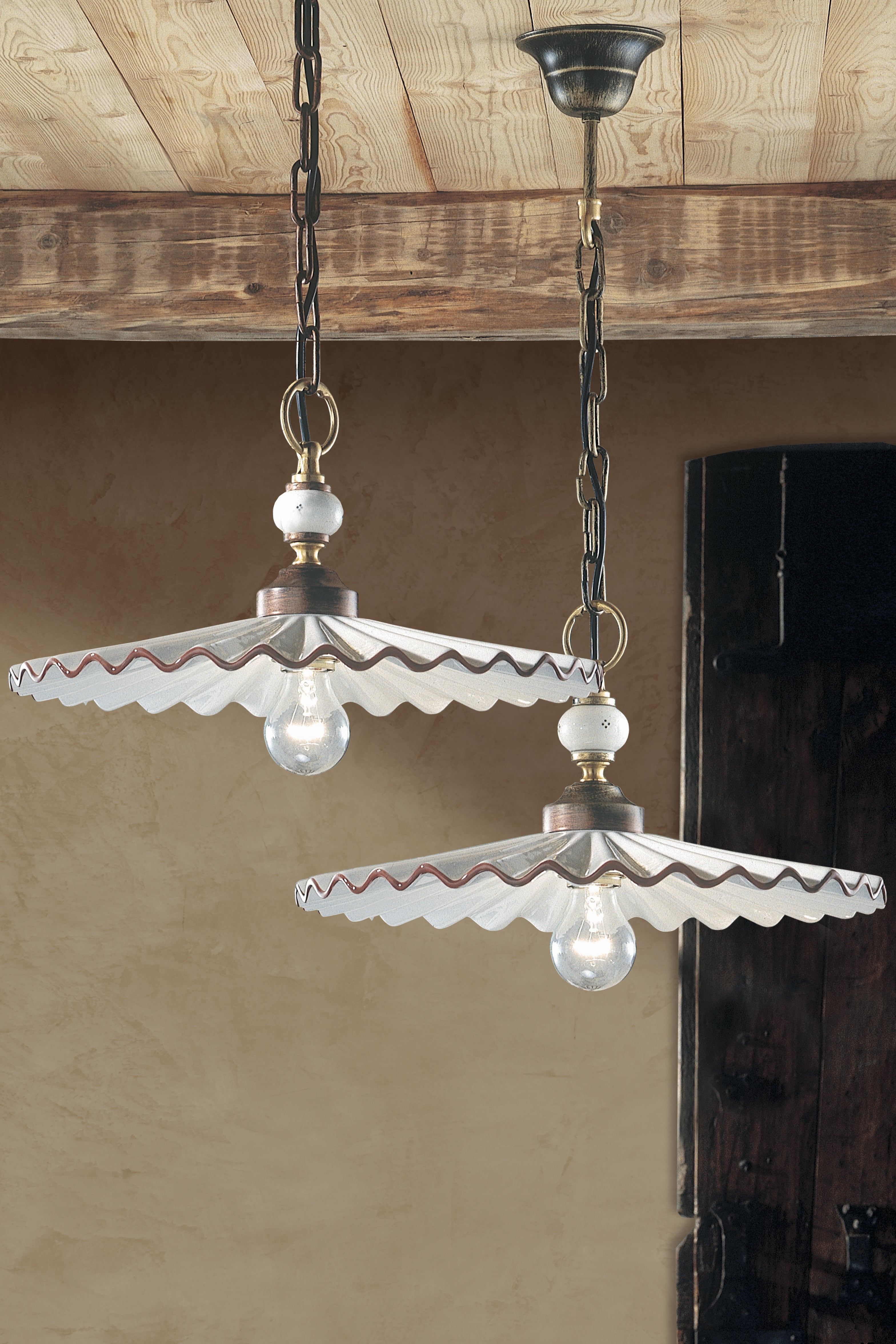 Závěsná keramická lampa L’AQUILA bílá s mokka a antickou mědí