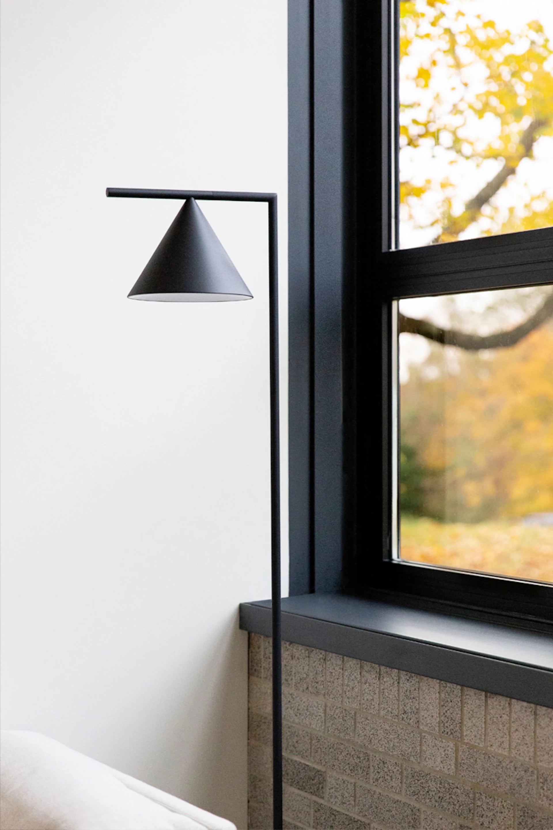 Stojací lampa CAPTAIN FLINT šedá