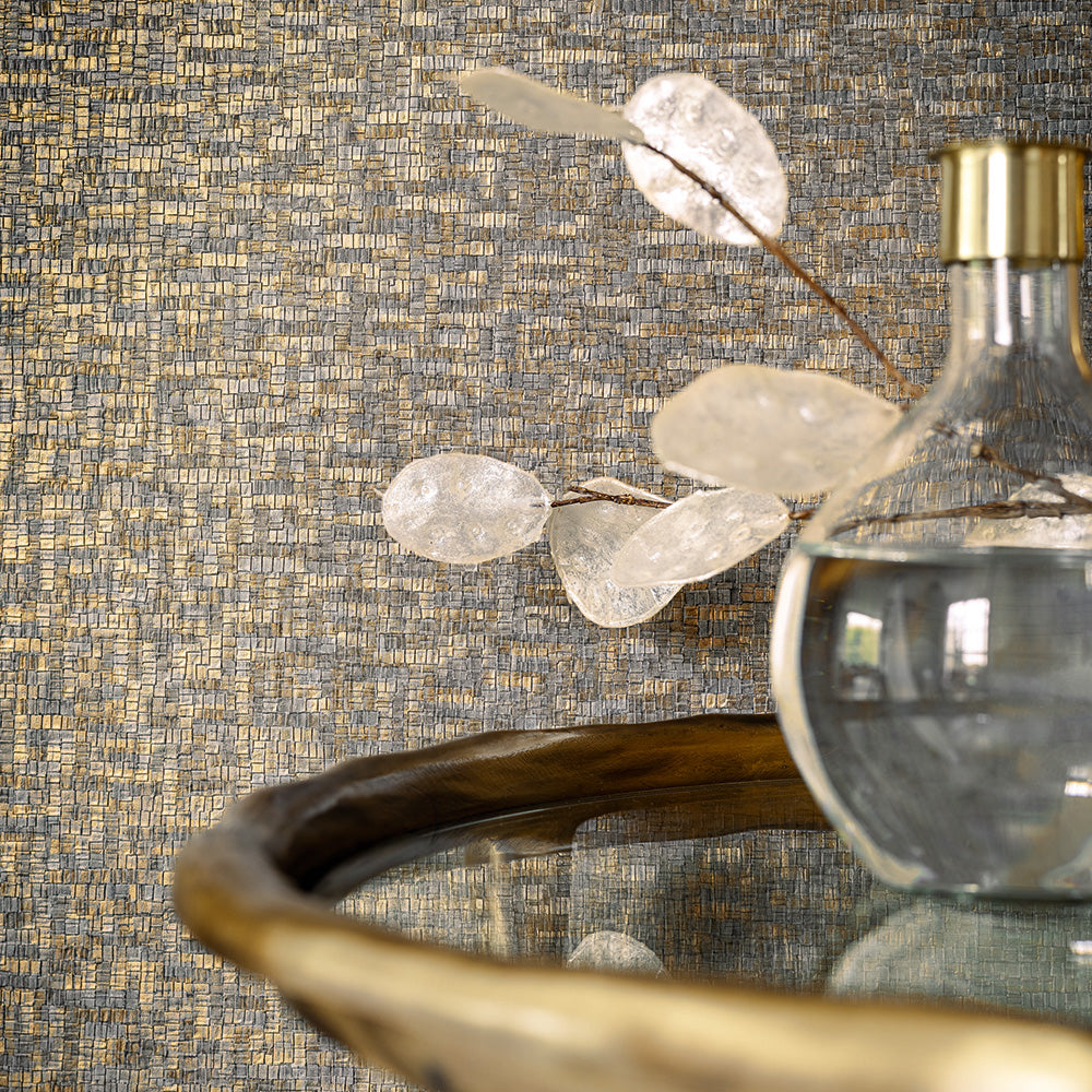 Tapeta se strukturou napodobující mozaiku TESSELA - ACIER šedá se zlatou