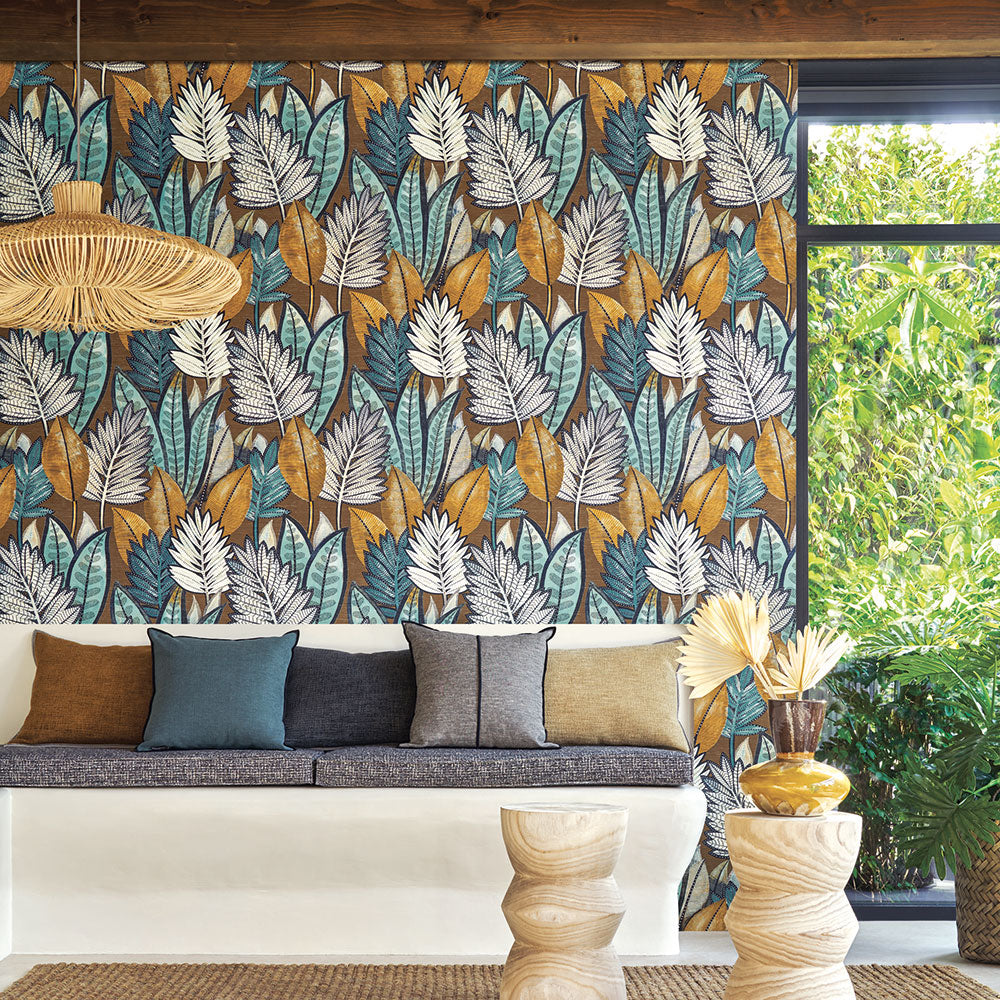 Strukturovaná tapeta s rostlinným motivem SABAL - TABAC/CELADON hnědá se zelenkavou