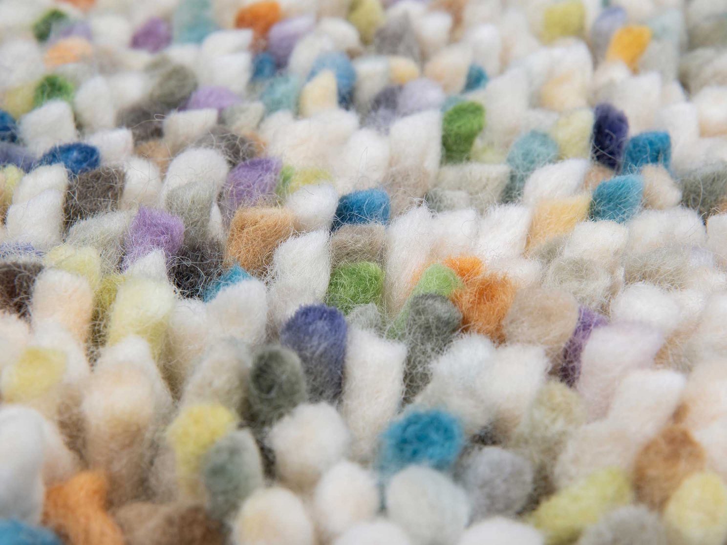 Dywan DOTS wielokolorowy z długim włosiem