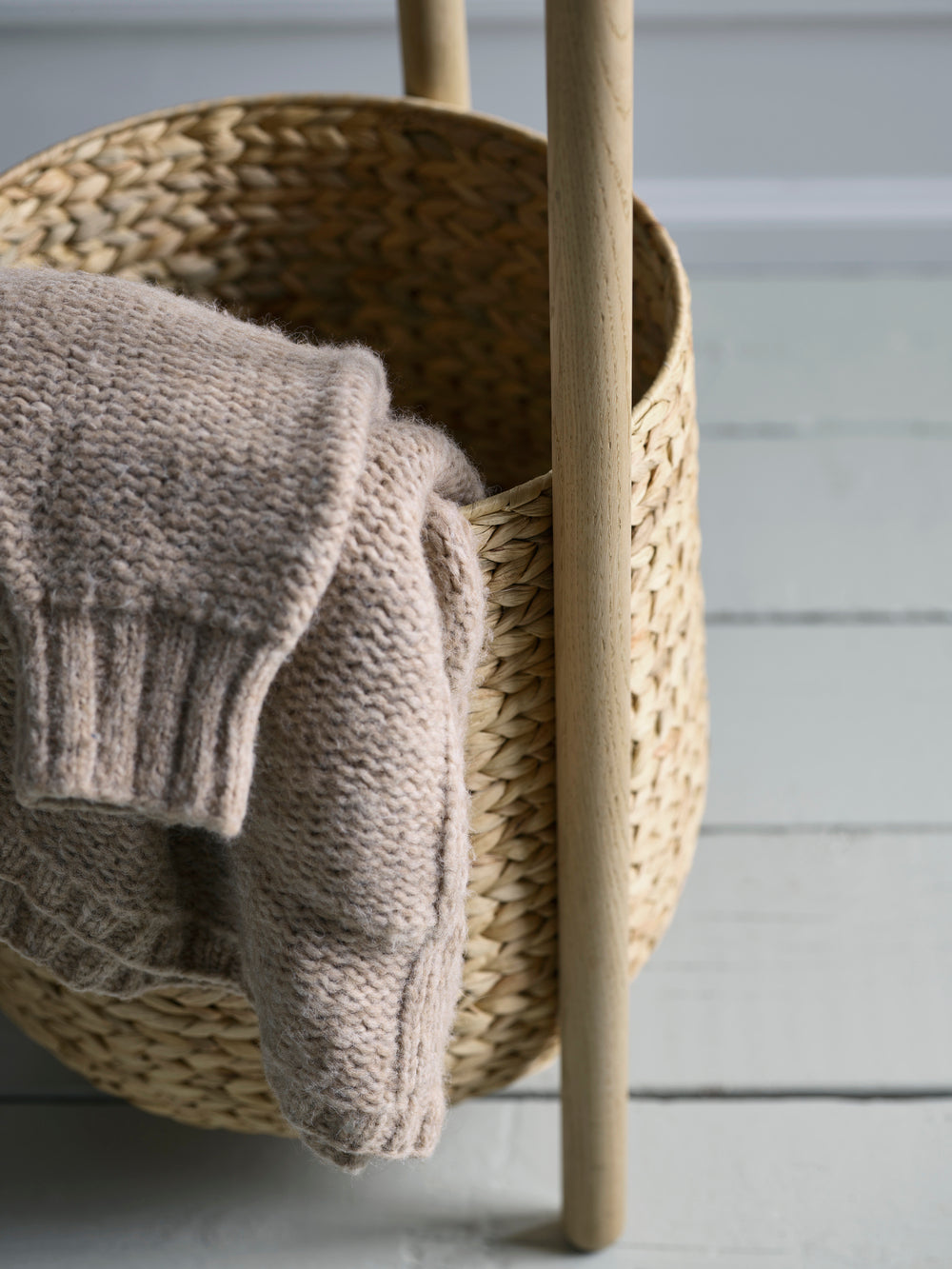 Hanger COCOON dub mydlový