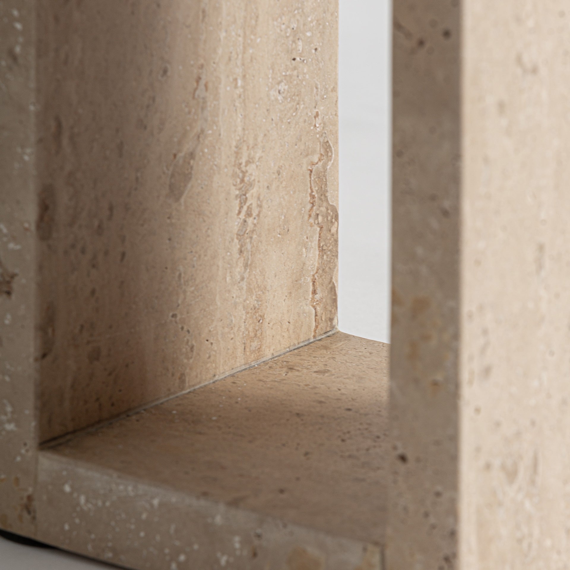 CLARE Console Travertine