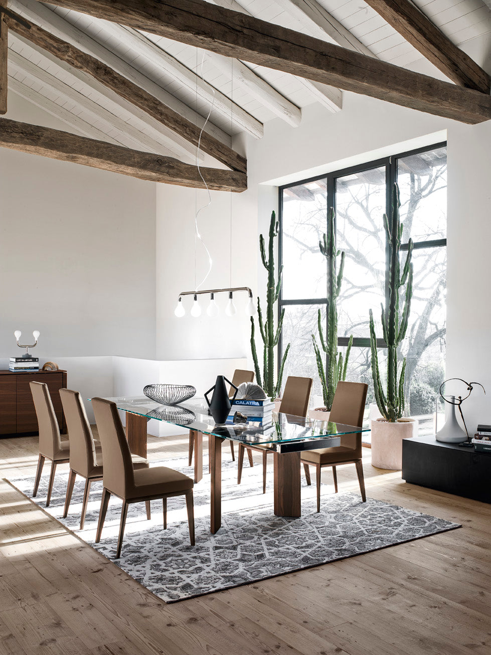 BESS upholstered chair with graphite wooden base