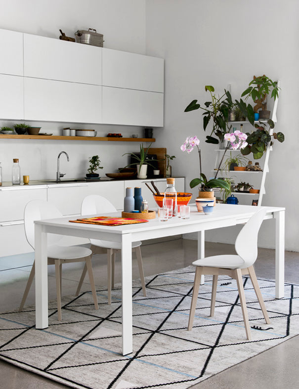 Expandable Table DUCA with Graphite Top and Black Base