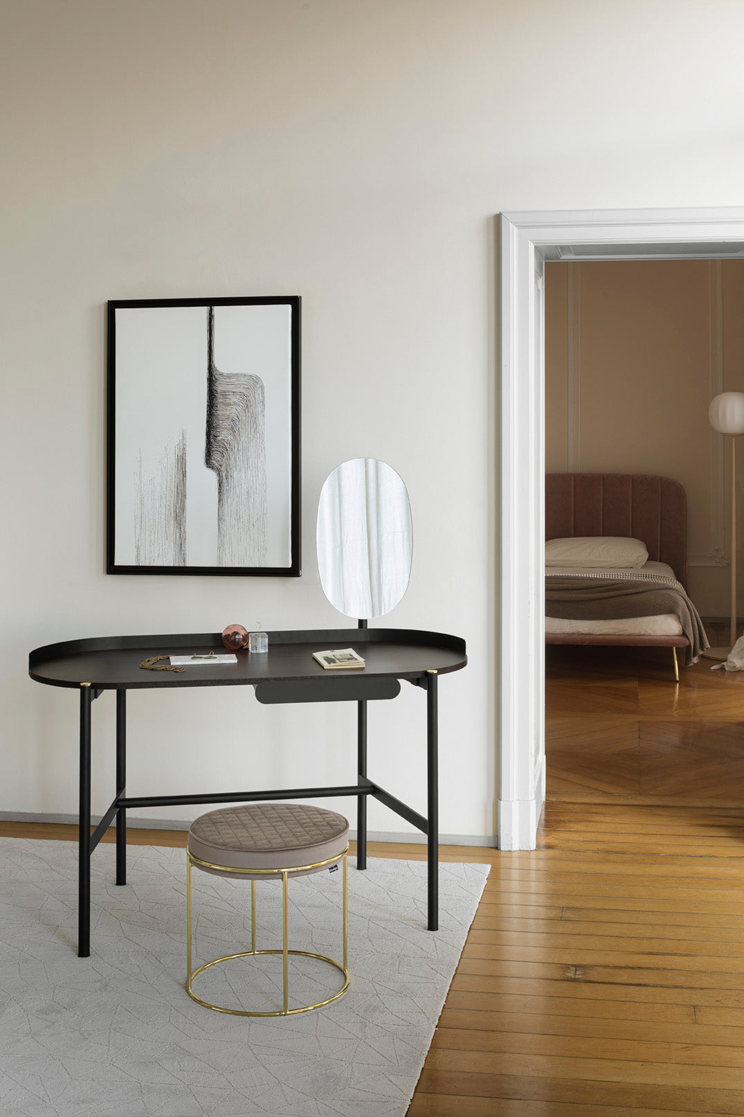 Psací stůl MADAME tmavě hnědá deska s černým podstavcem