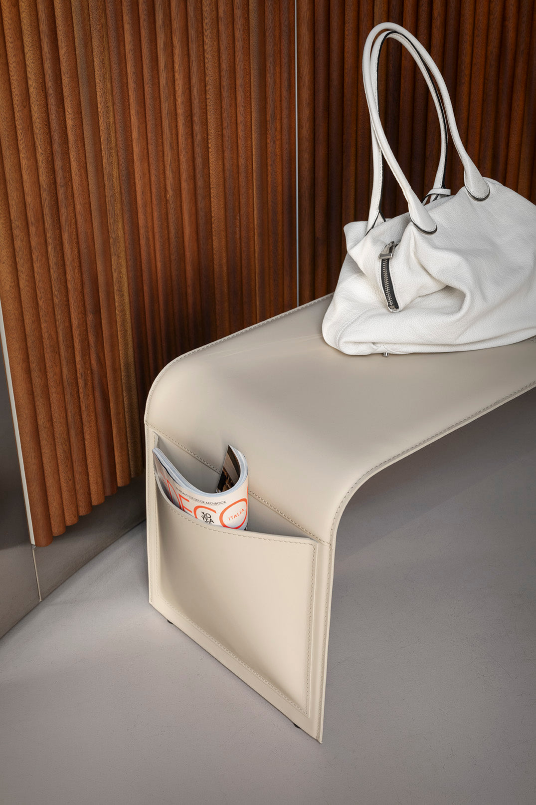 Lavička SHAPE černá