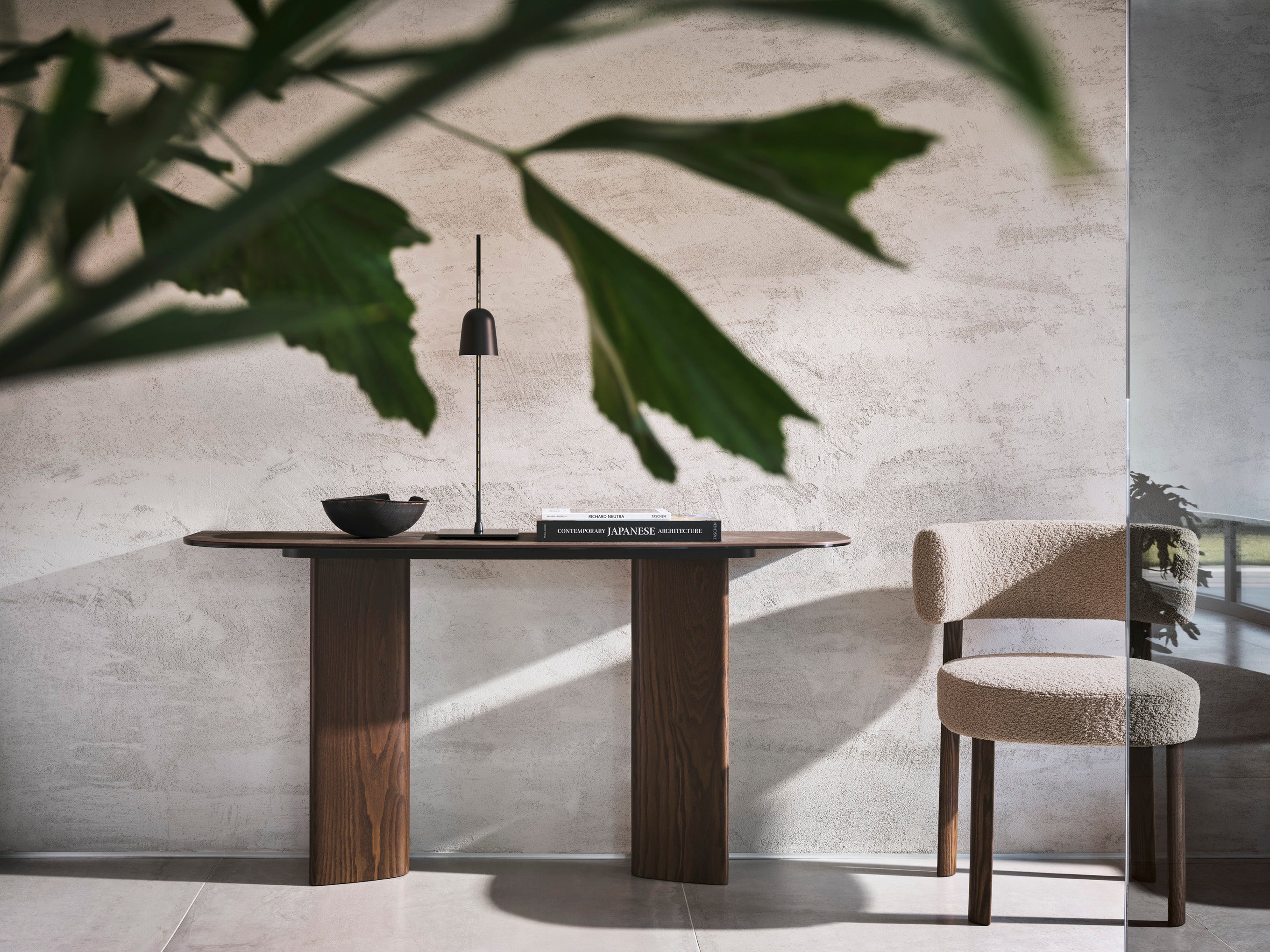 Konsola SANDY černá keramika s ořechovým podstavcem