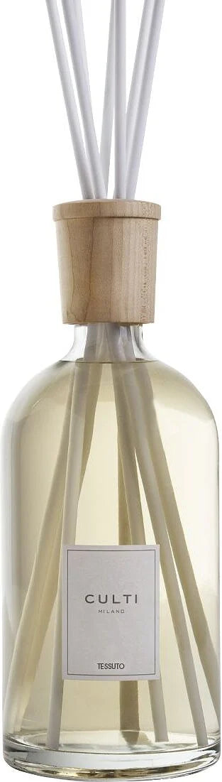 STILE - TESSUTO Scent Diffuser with notes of blackcurrant leaves, cotton flowers, jasmine, and white musk.