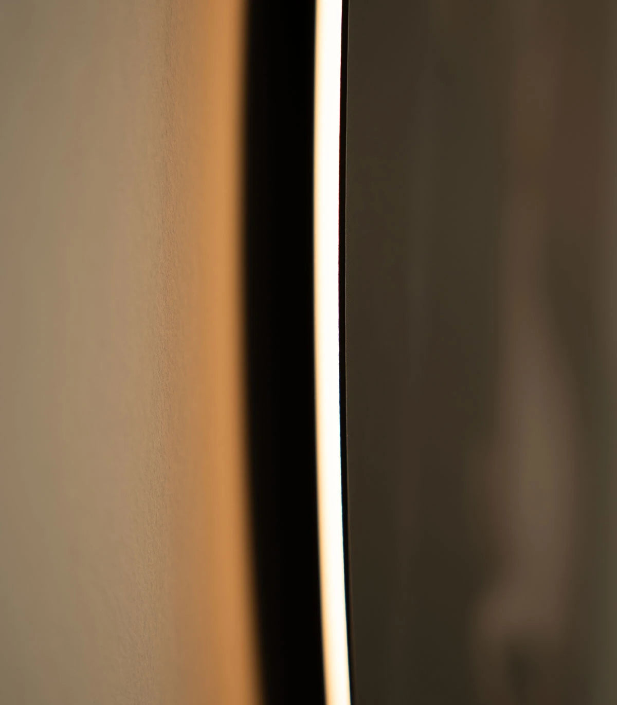 Nástěnná lampa DOTS LIGHTING - MAJESTIC REST zlatá se zelenou