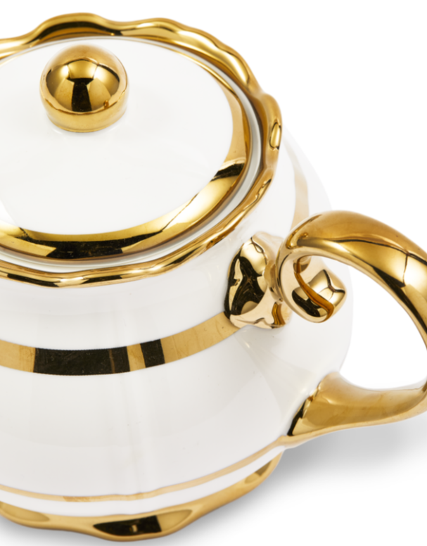 GOLDEN FINDS porcelain jug