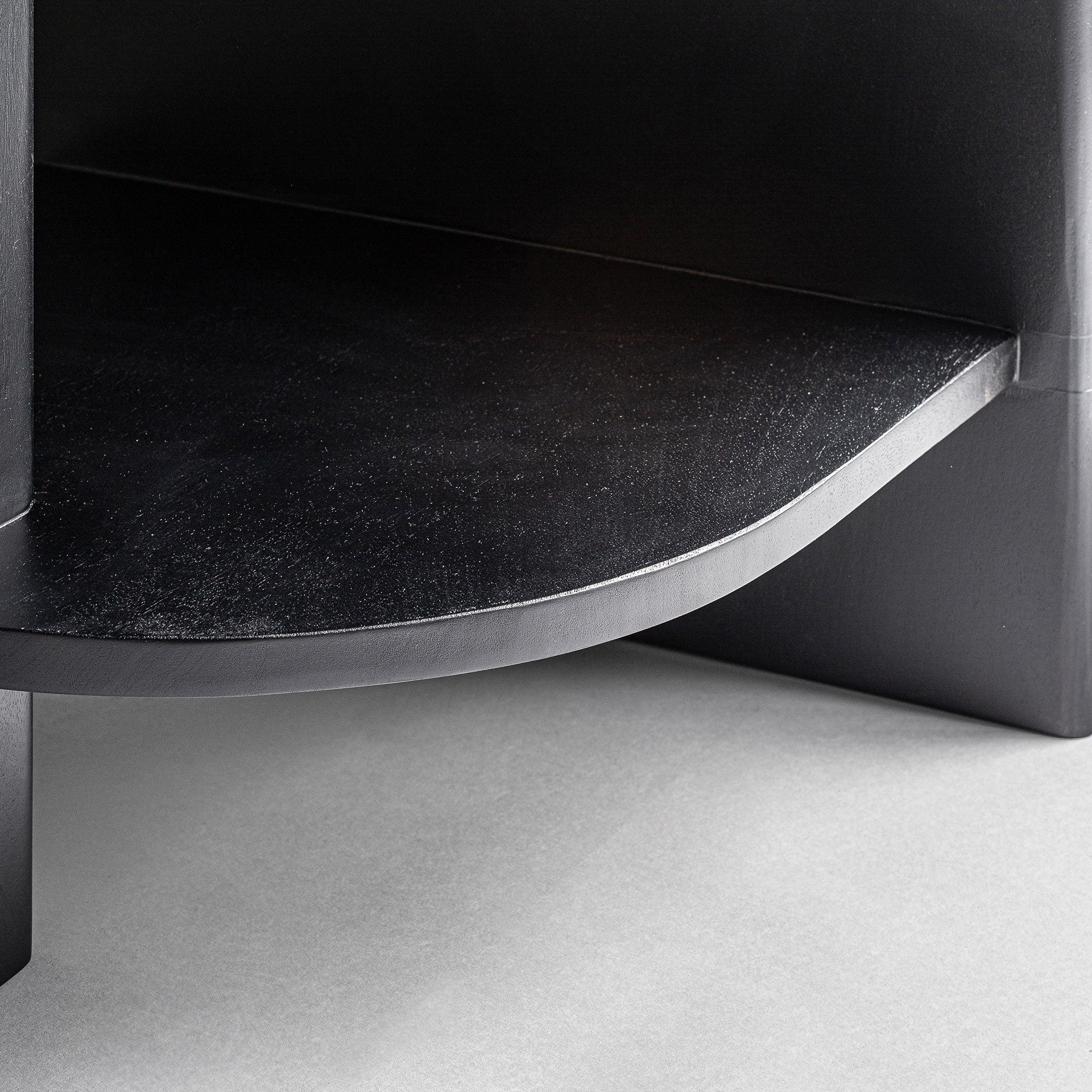 Knihovna NARA černé dubové dřevo s mramorovou deskou